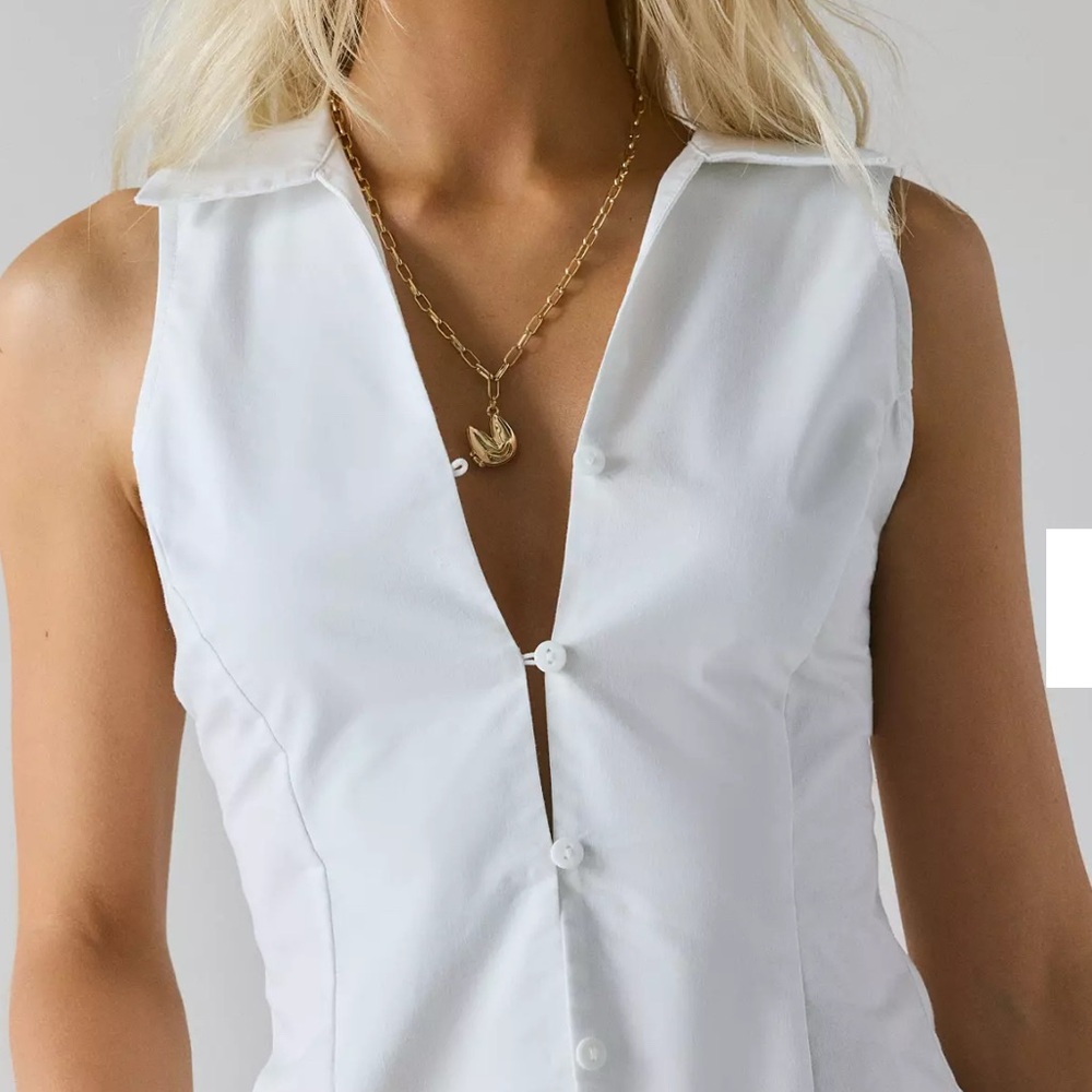 Urban outfitters White Sleeveless Button-Up Blouse